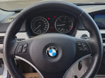 BMW Seria 318D E90 2011 Business Line