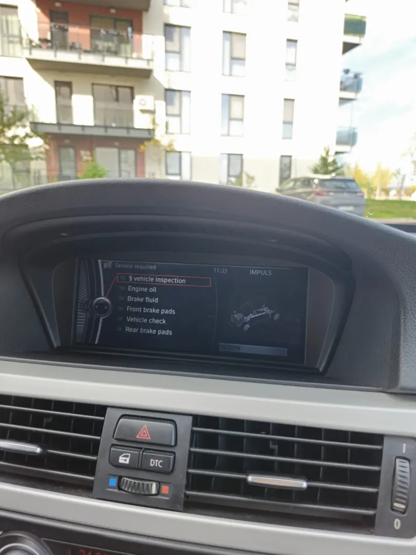 BMW Seria 318D E90 2011 Business Line