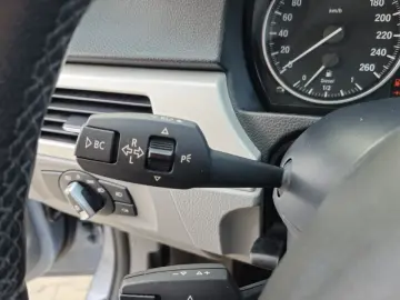 BMW Seria 318D E90 2011 Business Line