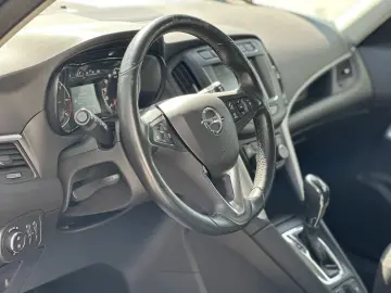 Opel   Zafira Tourer 2.0 CDTI Active