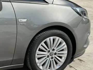 Opel   Zafira Tourer 2.0 CDTI Active