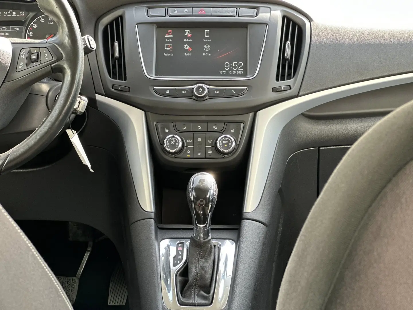 Opel   Zafira Tourer 2.0 CDTI Active