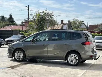 Opel   Zafira Tourer 2.0 CDTI Active