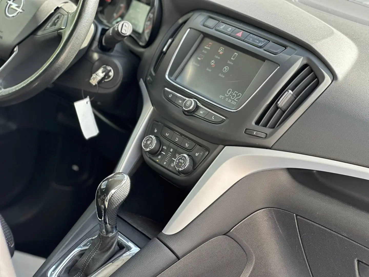 Opel   Zafira Tourer 2.0 CDTI Active