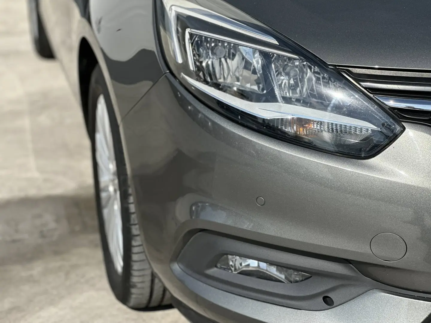 Opel   Zafira Tourer 2.0 CDTI Active