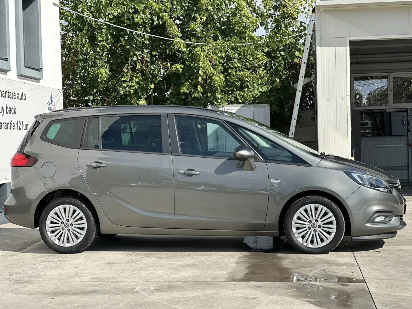 Opel   Zafira Tourer 2.0 CDTI Active