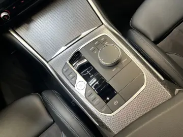 330e xDri M Sport DAProf PA H K LCProf HUD 19LM