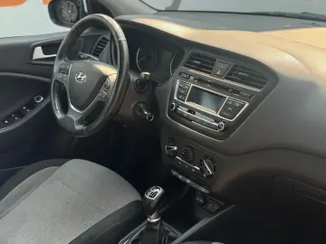 HYUNDAI I20 1.4 YES!
