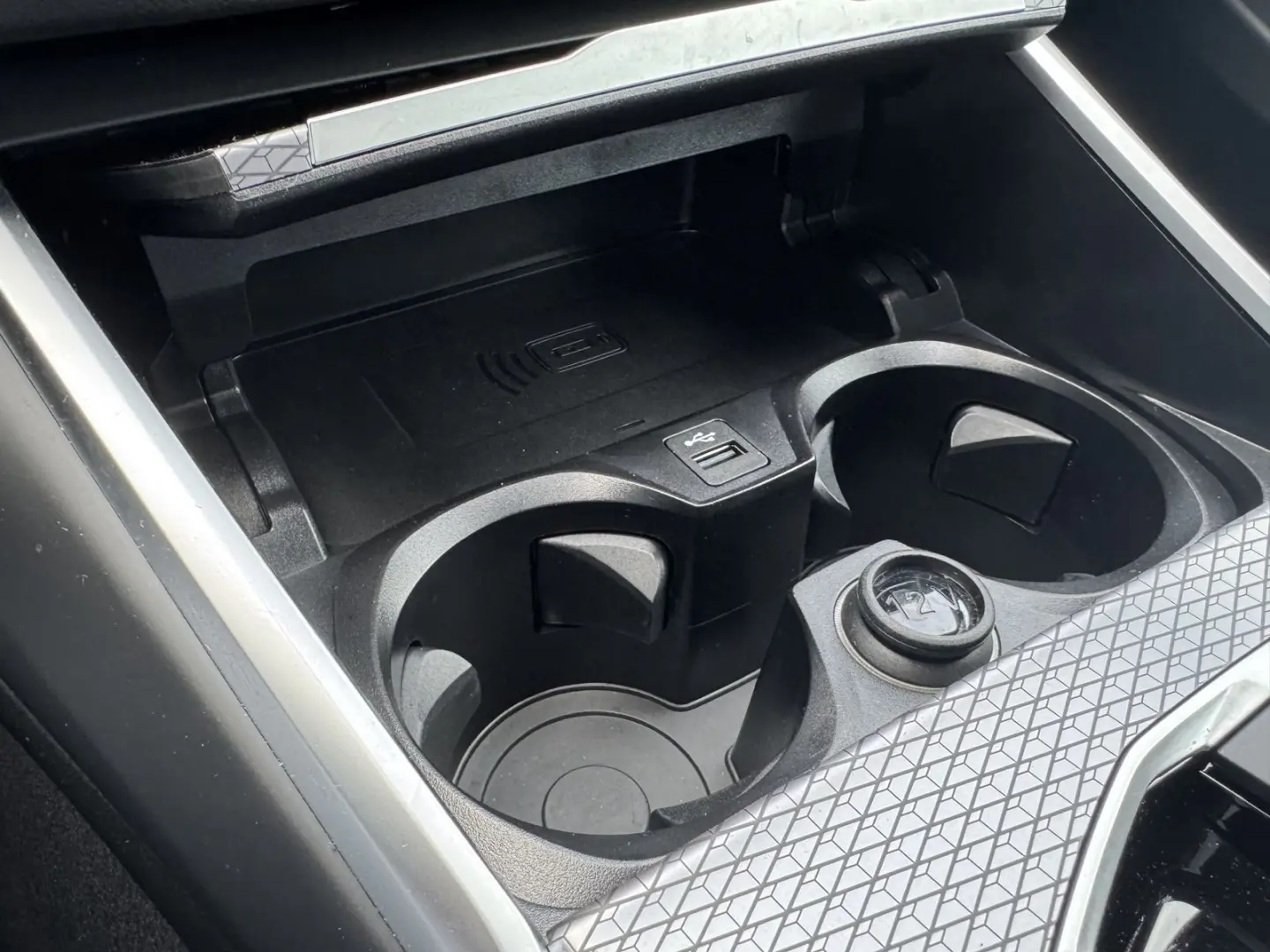 330e xDrive Limo M Sport eSitze ACC DA PA AD-LED