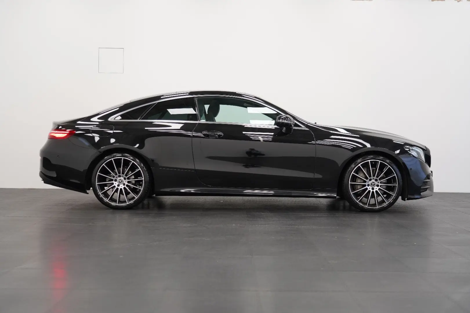 E200 Coupe AMG Line PANO Burmester Kamera MOPF