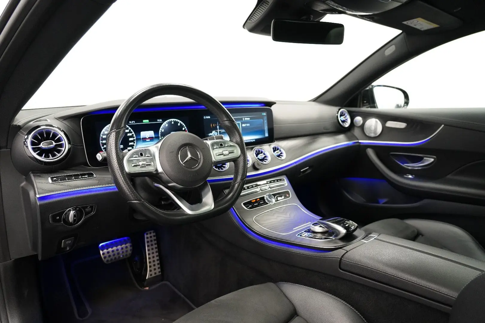 E200 Coupe AMG Line PANO Burmester Kamera MOPF