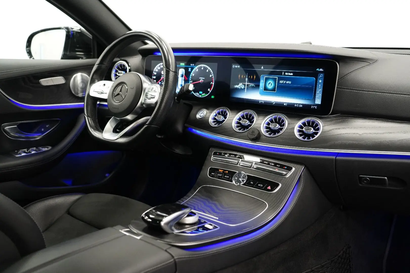 E200 Coupe AMG Line PANO Burmester Kamera MOPF