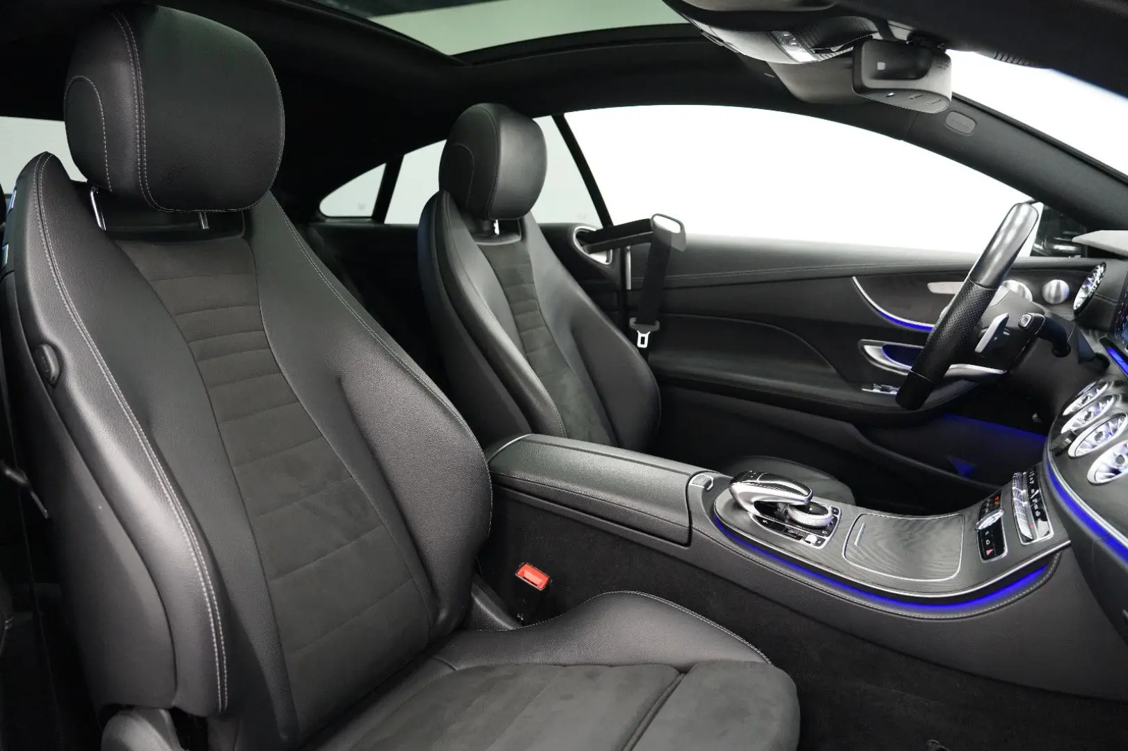 E200 Coupe AMG Line PANO Burmester Kamera MOPF