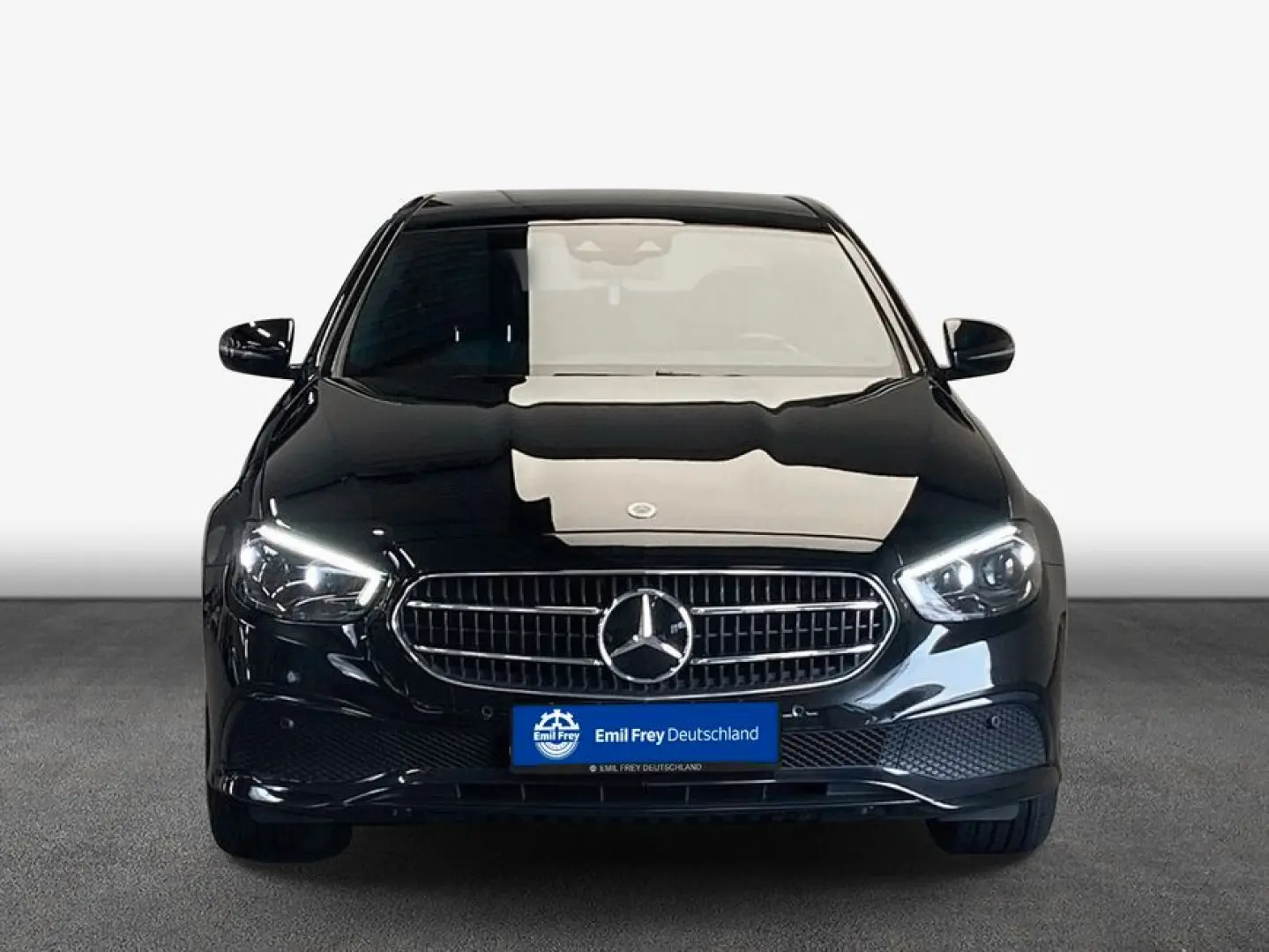 E 300 de 4M Avantgarde AHK Distro PANO Wide NIgh