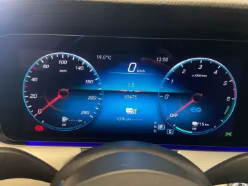 E 300 de 4M Avantgarde AHK Distro PANO Wide NIgh