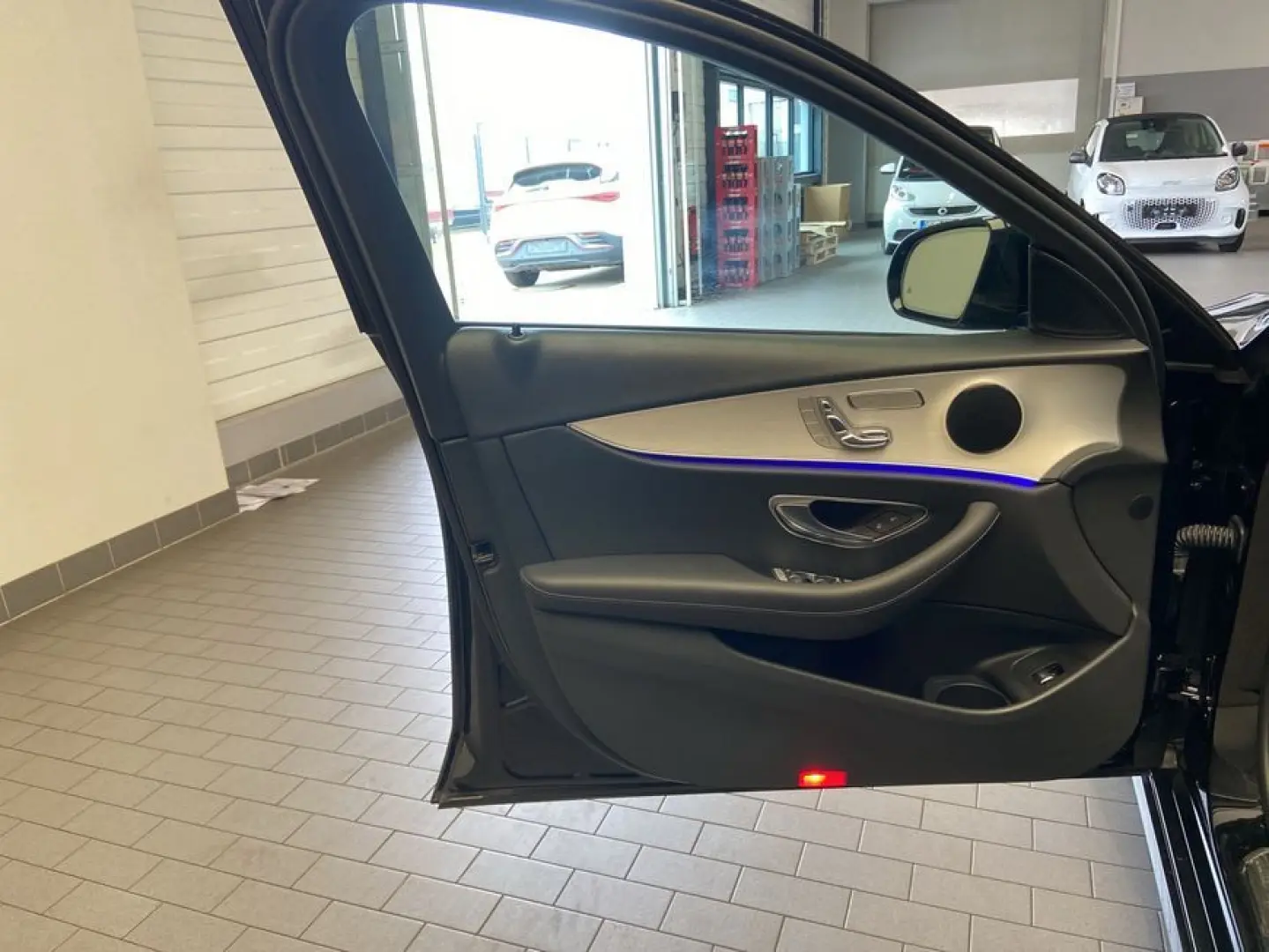 E 300 de 4M Avantgarde AHK Distro PANO Wide NIgh