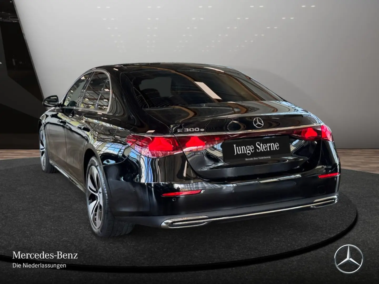 E 300 e Avantgarde Adv.  DIGI Fahrass  DISTR 360