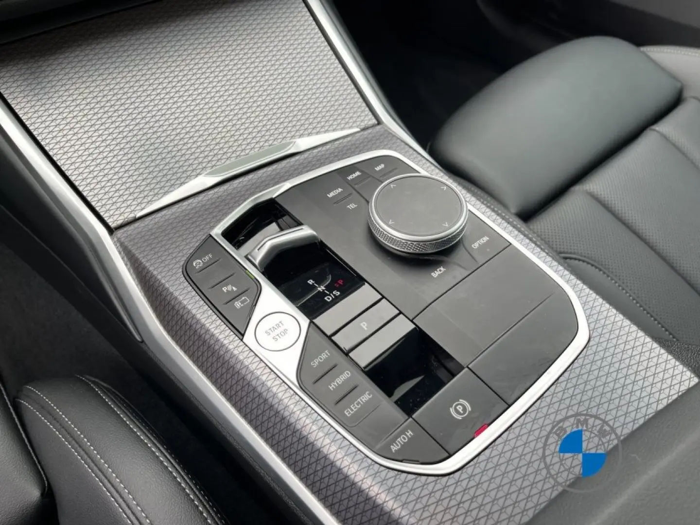 330e xDrive Limousine M Sportpaket 18  Schiebeda