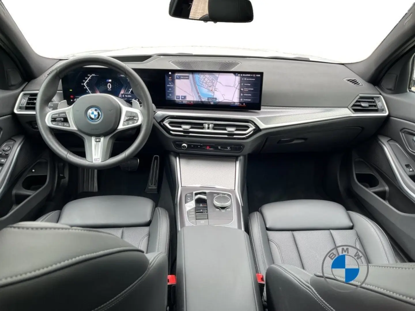 330e xDrive Limousine M Sportpaket 18  Schiebeda