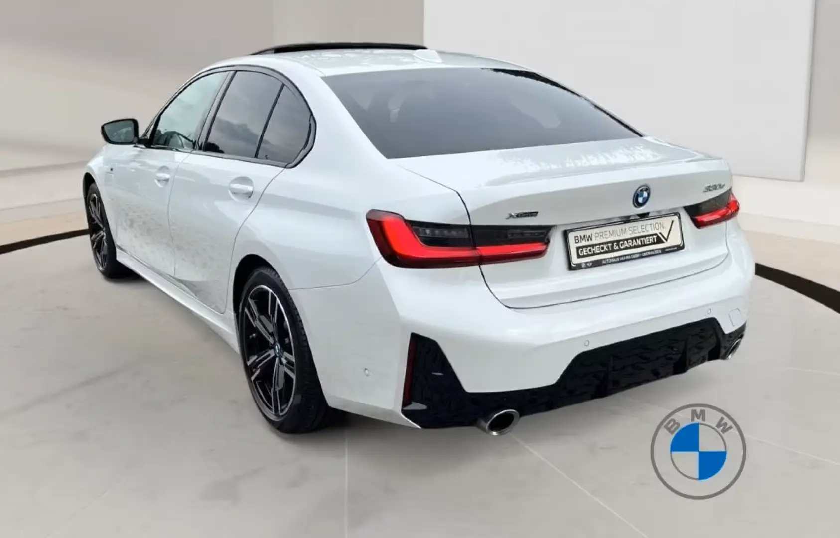 330e xDrive Limousine M Sportpaket 18  Schiebeda