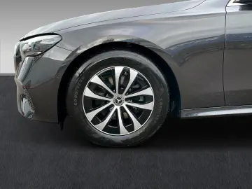 E 220 d AVANTGARDE LED MBUX DISTR LrHz DAB AHK