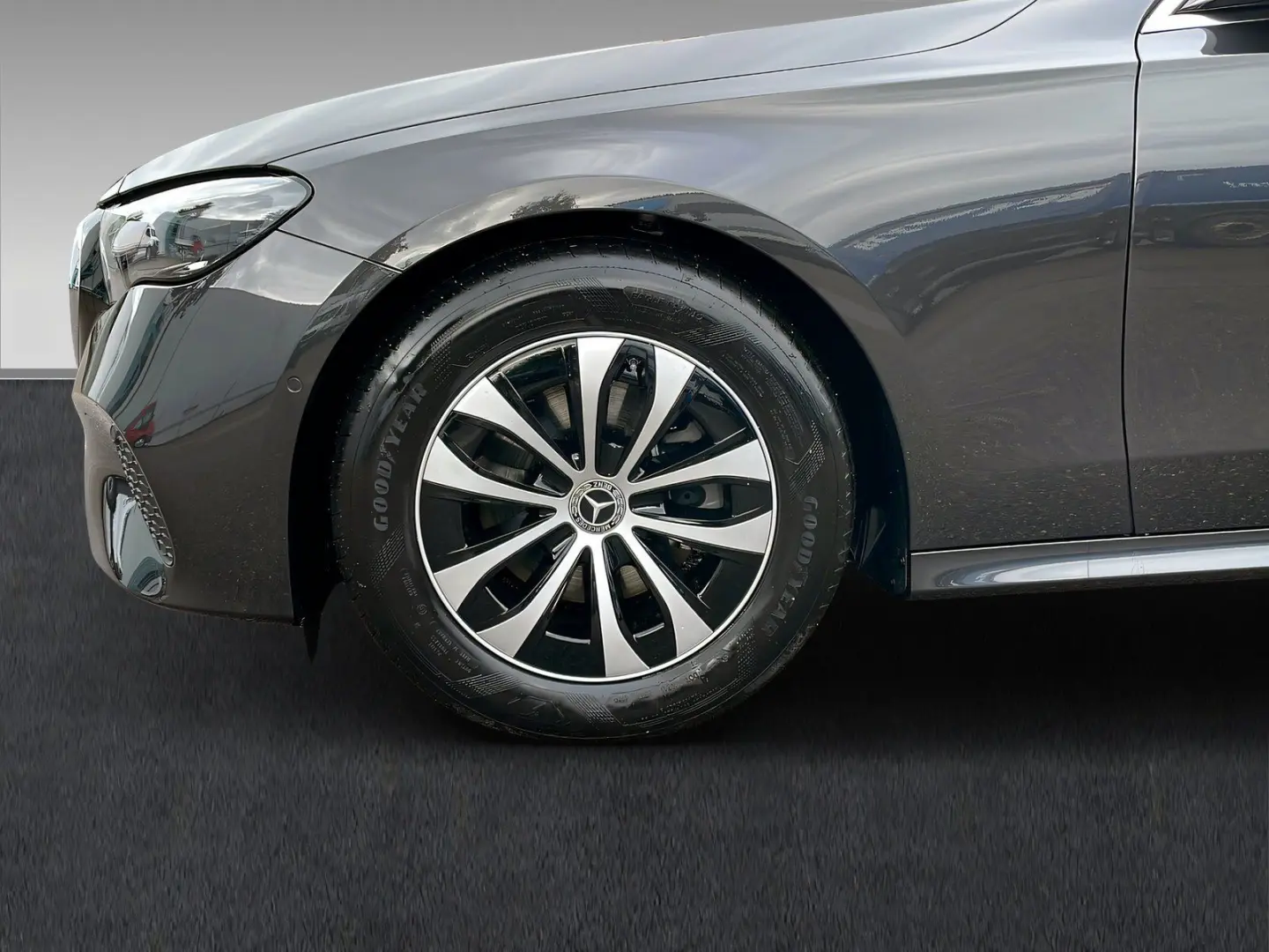 E 220 d AVANTGARDE LED MBUX DISTR LrHz DAB AHK