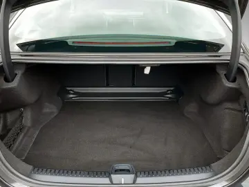 E 220 d AVANTGARDE LED MBUX DISTR LrHz DAB AHK