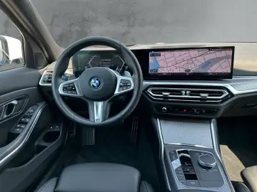 330 e xDrive LIMO AUTOMATIK M SPORT 19''LC PROF