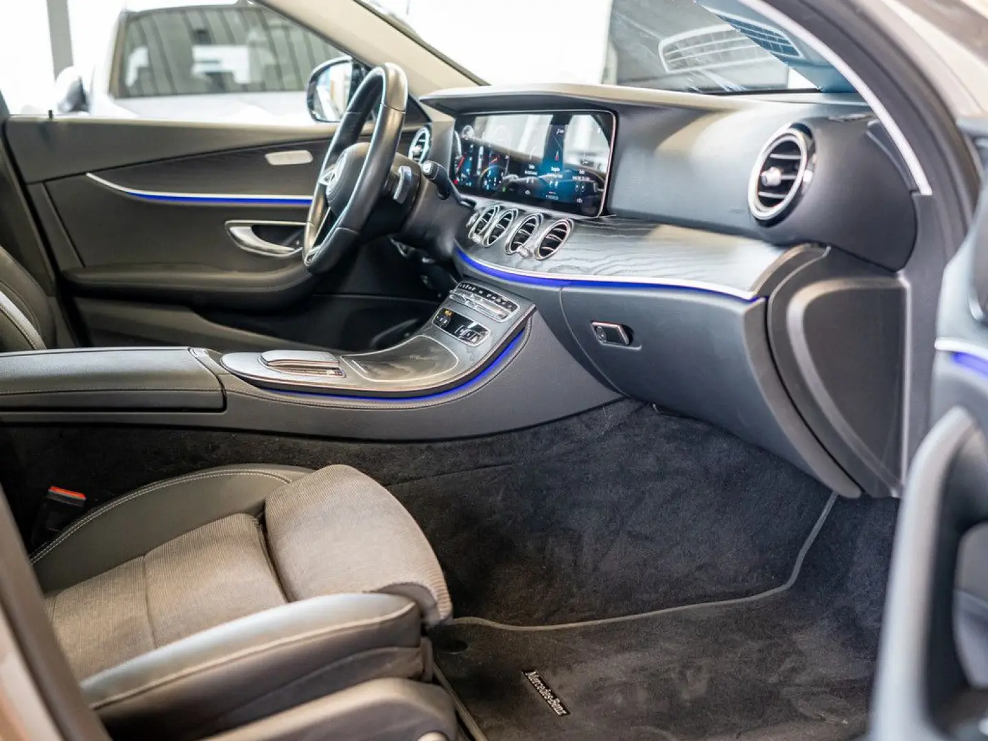 E 400 d 4M Avantgarde LED Pano Navi SHD Kamera S