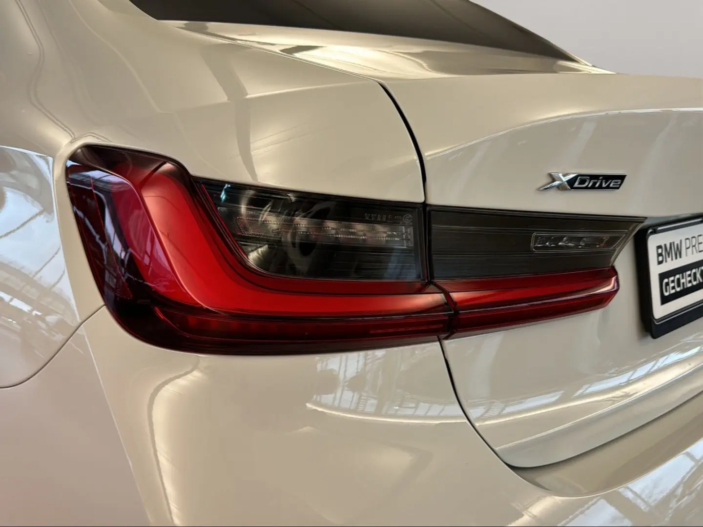 330e xDrive Limousine M Sport inkl. Winterräder