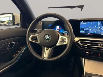 330e xDrive Limousine M Sport inkl. Winterräder