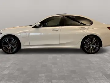 330e xDrive Limousine M Sport inkl. Winterräder