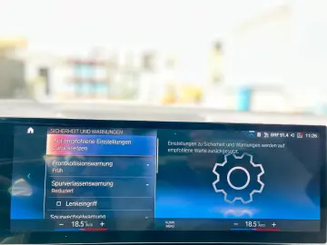 330 i xDrive M Sport Laser ACC GSD HUD 360  H&K