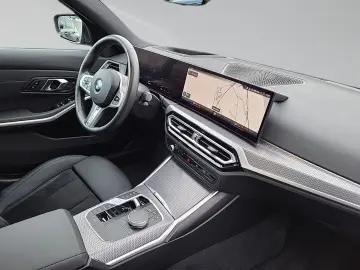 330i xDrive Lim M SPORT INDIVI TANSANITBLAU 360