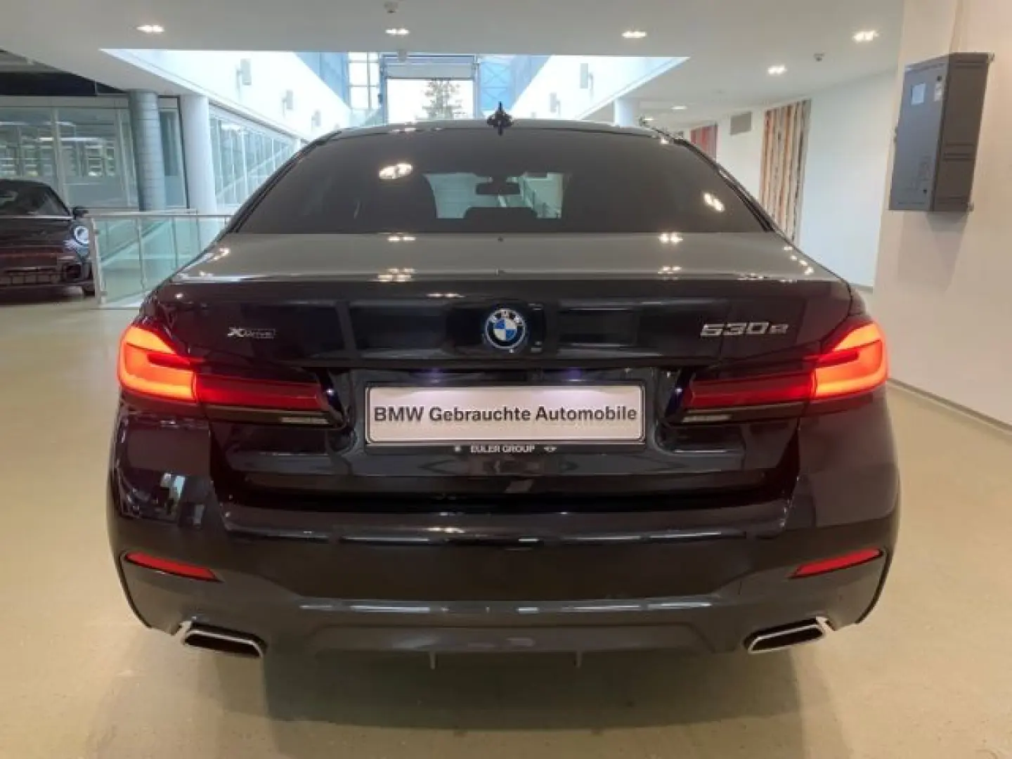 530 e xDrive Lim M Sportpaket Navi Leder LED Kom