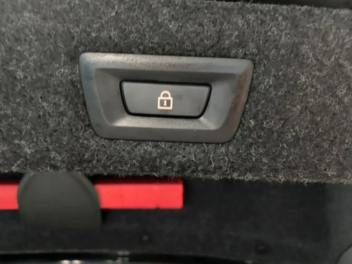 530 e xDrive Lim M Sportpaket Navi Leder LED Kom