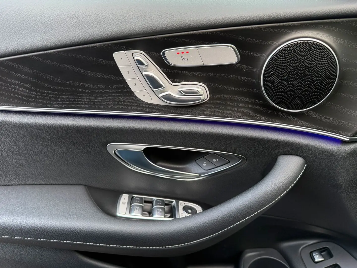 E 300 e AVANTGARDE DISTRO 360  AMBIENTE MEMORY