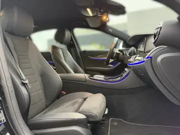 E 300 e AMG Line 4Matic CAR-PLAY RFK NAVI SITZH