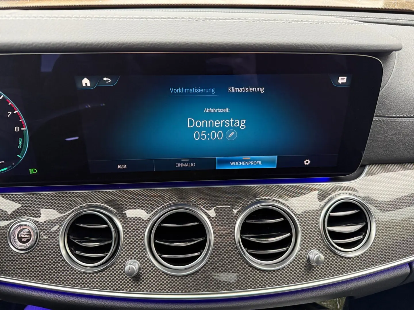 E 300 e AMG Line 4Matic CAR-PLAY RFK NAVI SITZH