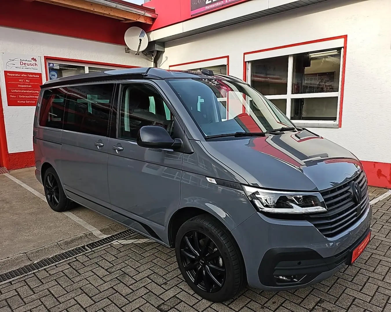 T6.1 California California Beach Camper Edition