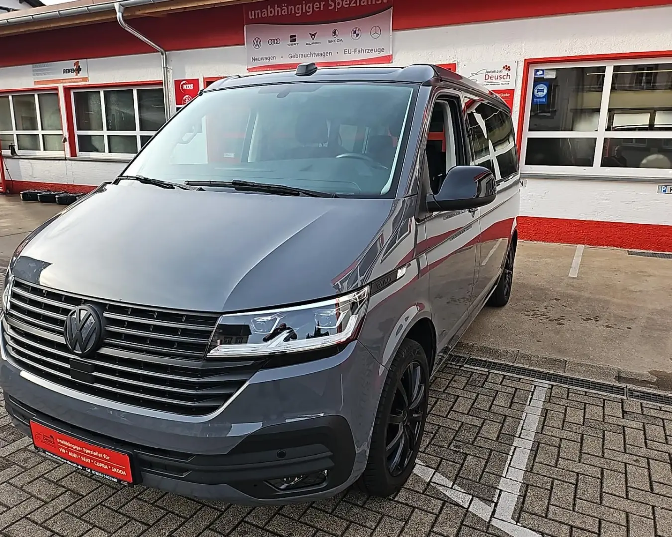 T6.1 California California Beach Camper Edition