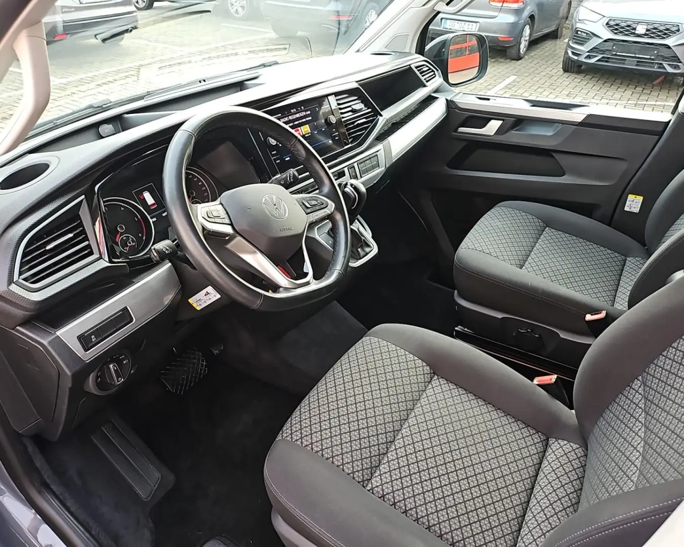 T6.1 California California Beach Camper Edition