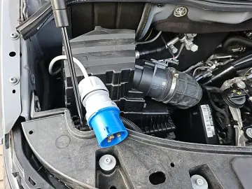 T6.1 California California Beach Camper Edition