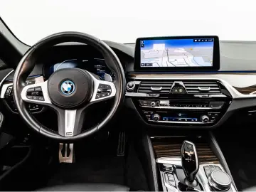 545e xDRIVE LIMOUSINE M SPORT SHADOW 19 eGSD H&K