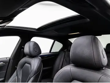 545e xDRIVE LIMOUSINE M SPORT SHADOW 19 eGSD H&K