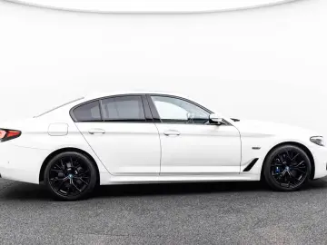 545e xDRIVE LIMOUSINE M SPORT SHADOW 19 eGSD H&K