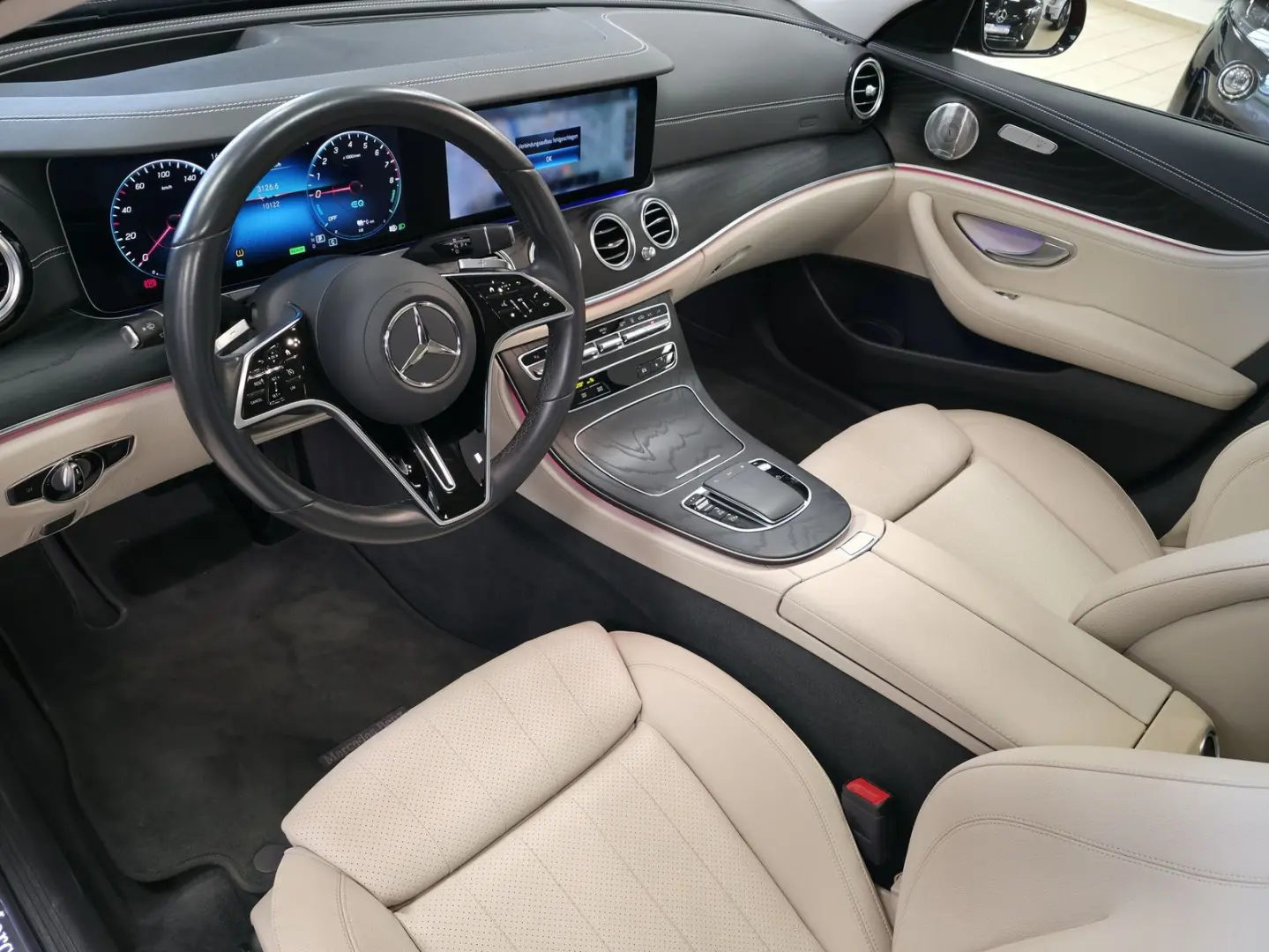 E 300 e Avantgarde 4MATIC Pano Leder HUD LED ACC