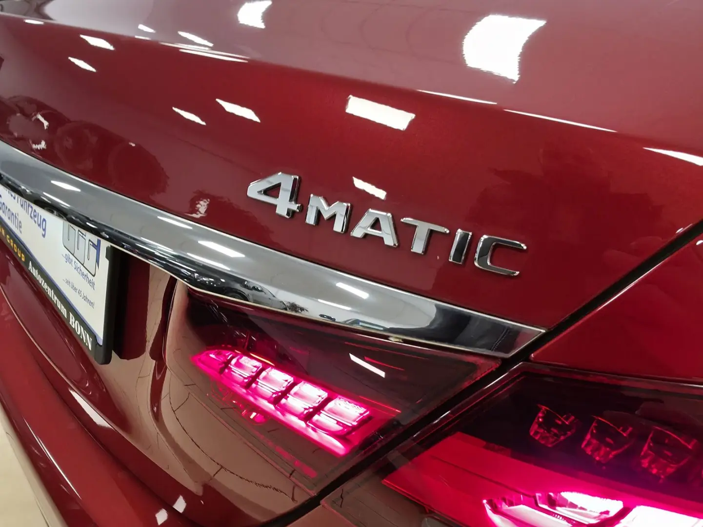 E 300 e Avantgarde 4MATIC Pano Leder HUD LED ACC