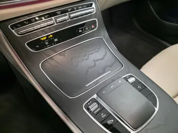 E 300 e Avantgarde 4MATIC Pano Leder HUD LED ACC