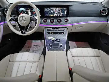 E 200 Coupe  Avantgarde  SH Kamera ACC Panorama